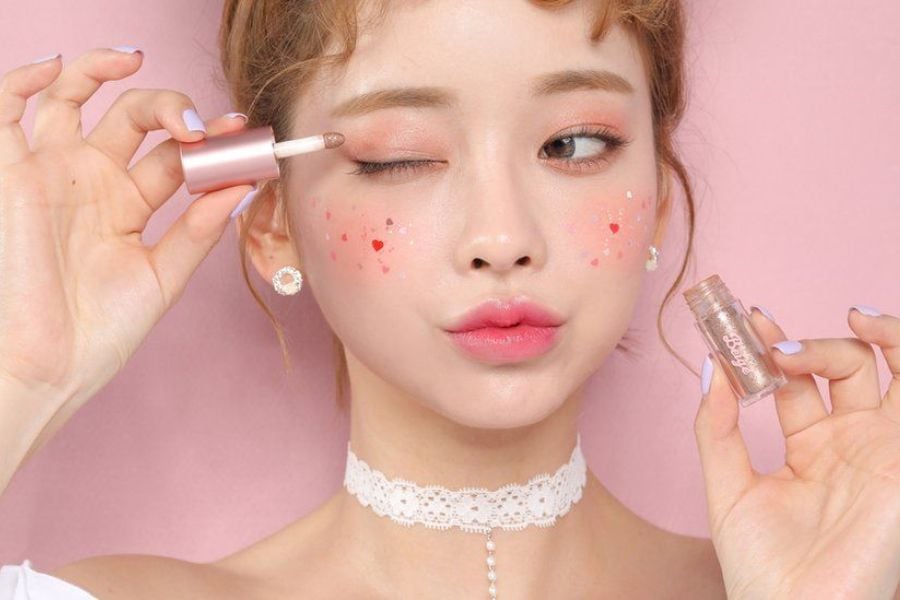 Cốp Đồ Trang Điểm Chuyên Nghiệp Cần Có Những Gì? 8 Trang Điểm Hàn Quốc Mang Đến Vẻ Đẹp Tự Nhiên, Rạng Rỡ – M.O.I Cosmetics