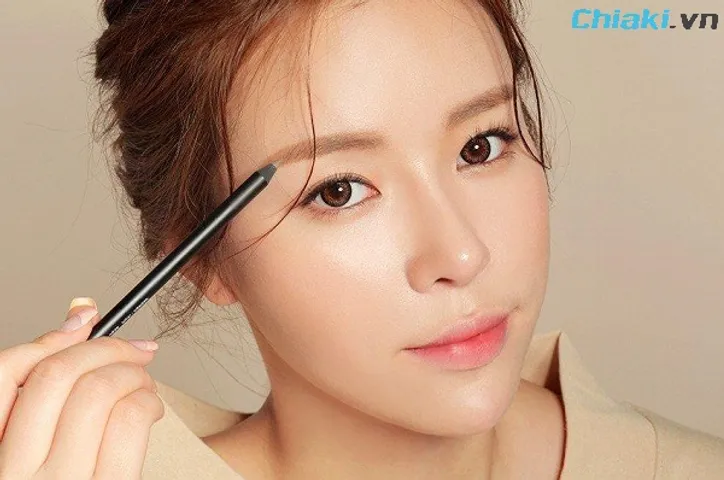 Bí Quyết Dùng Xịt Khoáng Và Xịt Khóa Nền Đúng Cách 12 Học cách trang điểm Hàn Quốc nhẹ nhàng, nữ tính, trong veo