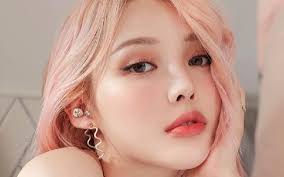 Bí Quyết Giữ Lớp Trang Điểm Lâu Trôi Suốt Cả Ngày 12 Layout make up là gì? Những layout make up đẹp nhất hiện nay