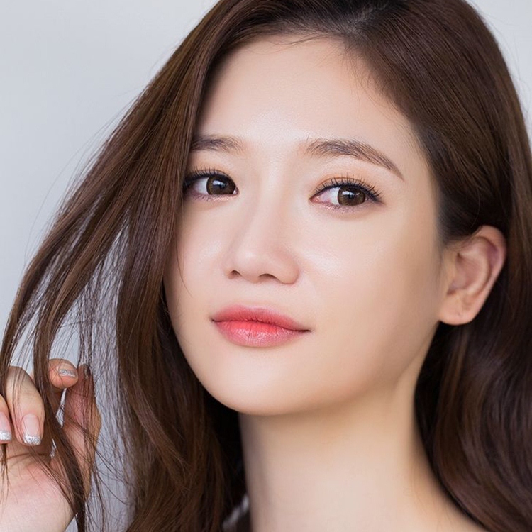 Hướng Dẫn Kẻ Eyeliner Cho Người Mới Bắt Đầu Dễ Dàng 12 Địa chỉ trang điểm Hàn Quốc ở Hà Nội cứ đến là auto đẹp