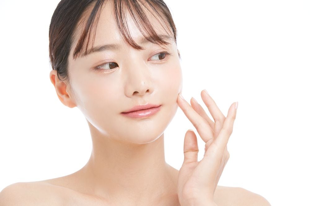 Lộ Trình Phát Triển Của Chuyên Viên Trang Điểm Pro 6 Hướng dẫn trang điểm tự nhiên phong cách Hàn Quốc
