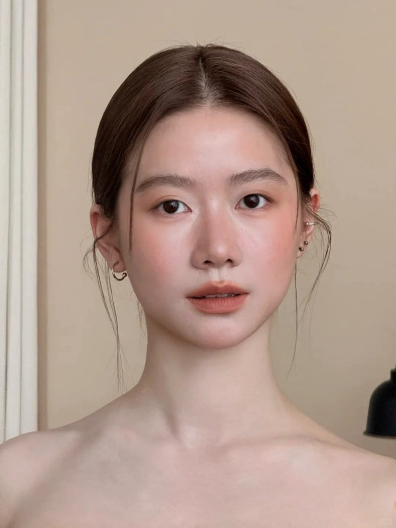Lộ Trình Phát Triển Của Chuyên Viên Trang Điểm Pro 2 Top 10+ Kiểu Make Up Tone Hàn Xinh Tan Chảy Hot Nhất 2025
