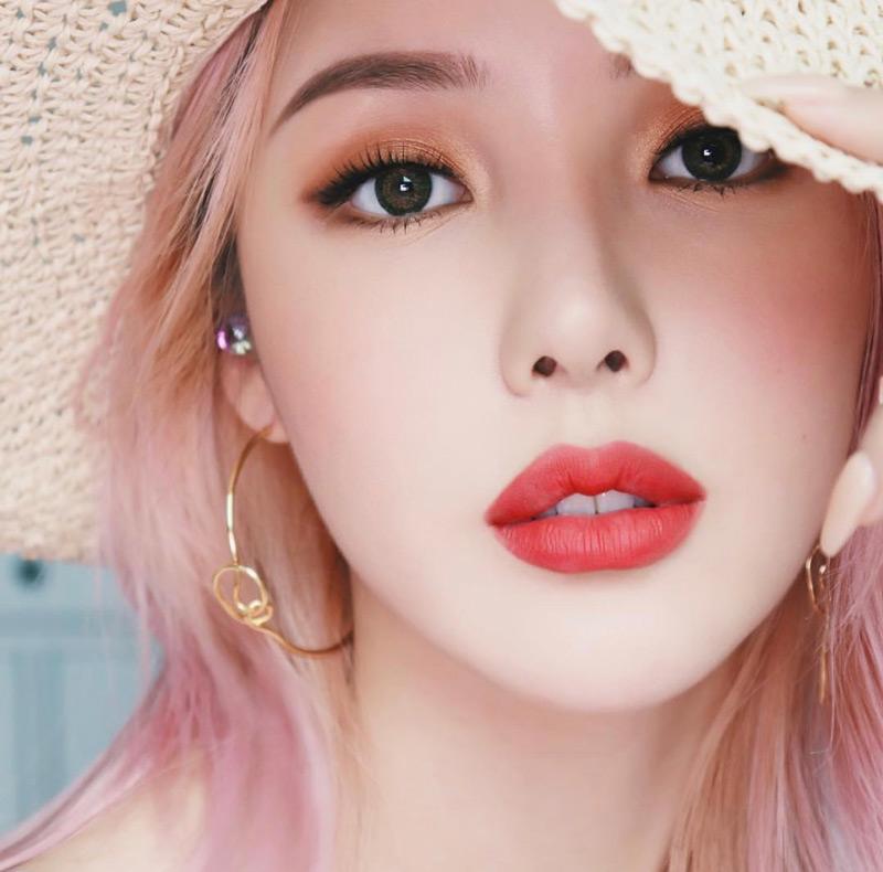 Cách Trang Điểm Cho Da Khô Mịn Màng Không Bị Mốc Nền 8 Vẻ đẹp siêu thực đến khó tin của nữ hoàng makeup Hàn Quốc gây sốt toàn thế giới